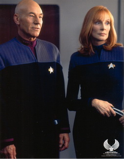 Star Trek Gallery - picard_crusher.jpg