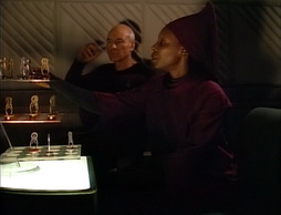 Star Trek Gallery - qwho292.jpg