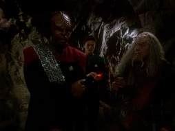 Star Trek Gallery - swordkahless_204.jpg