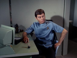 Star Trek Gallery - StarTrek_still_1x22_SpaceSeed_0897.jpg