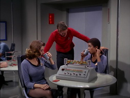 Star Trek Gallery - StarTrek_still_1x27_TheAlternativeFactor_1068.jpg