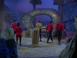 Star Trek Gallery - StarTrek_still_1x28_TheCityOnTheEdgeOfForever_0409.jpg
