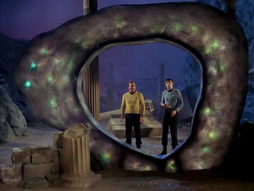 Star Trek Gallery - StarTrek_still_1x28_TheCityOnTheEdgeOfForever_0485.jpg