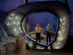 Star Trek Gallery - StarTrek_still_1x28_TheCityOnTheEdgeOfForever_0487.jpg