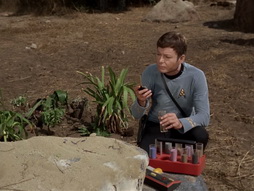 Star Trek Gallery - StarTrek_still_2x19_APrivateLittleWar_0015.jpg