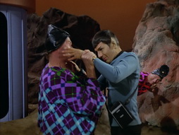 Star Trek Gallery - StarTrek_still_x08_ForTheWorldIsHollowAndIHaveTouchedTheSky_0576.jpg