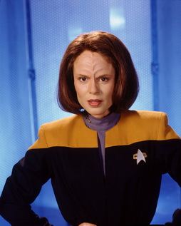 Star Trek Gallery - belanna_s7_b.jpg