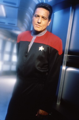 Star Trek Gallery - chakotay_s4a.jpg