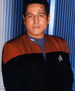 Star Trek Gallery - chakotay_s6b.jpg