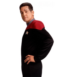 Star Trek Gallery - chakotay_white_pb2.jpg