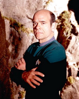 Star Trek Gallery - doctor_s5a.jpg