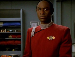 Star Trek Gallery - flashback199.jpg