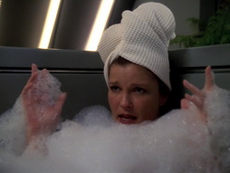 Star Trek Gallery - q2_140.jpg